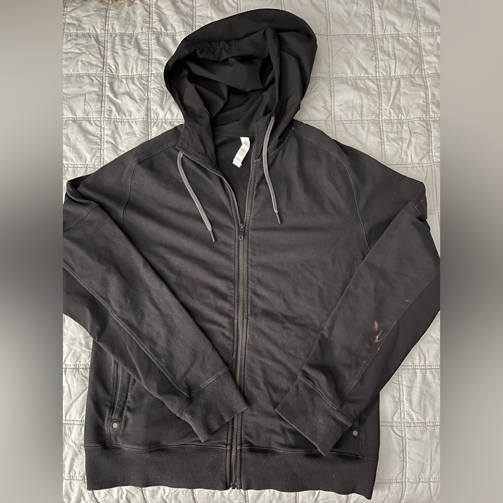 Lululemon Men’s Sweatshirt